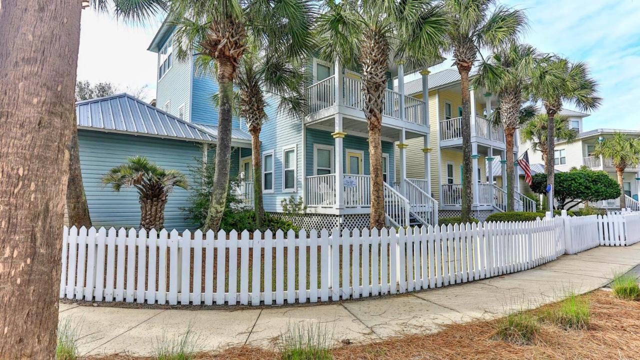 Biglows Bungalow: Beachside Retreat with Pet-Friendly Perks Destin Exterior photo